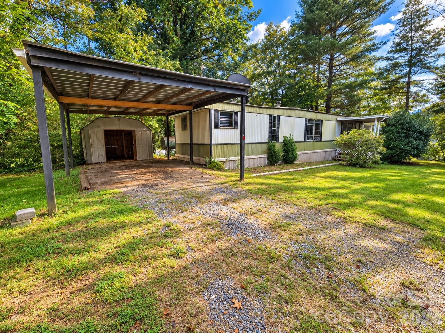 1491 Prices Creek Road, Burnsville, NC 28714 - Photo 3