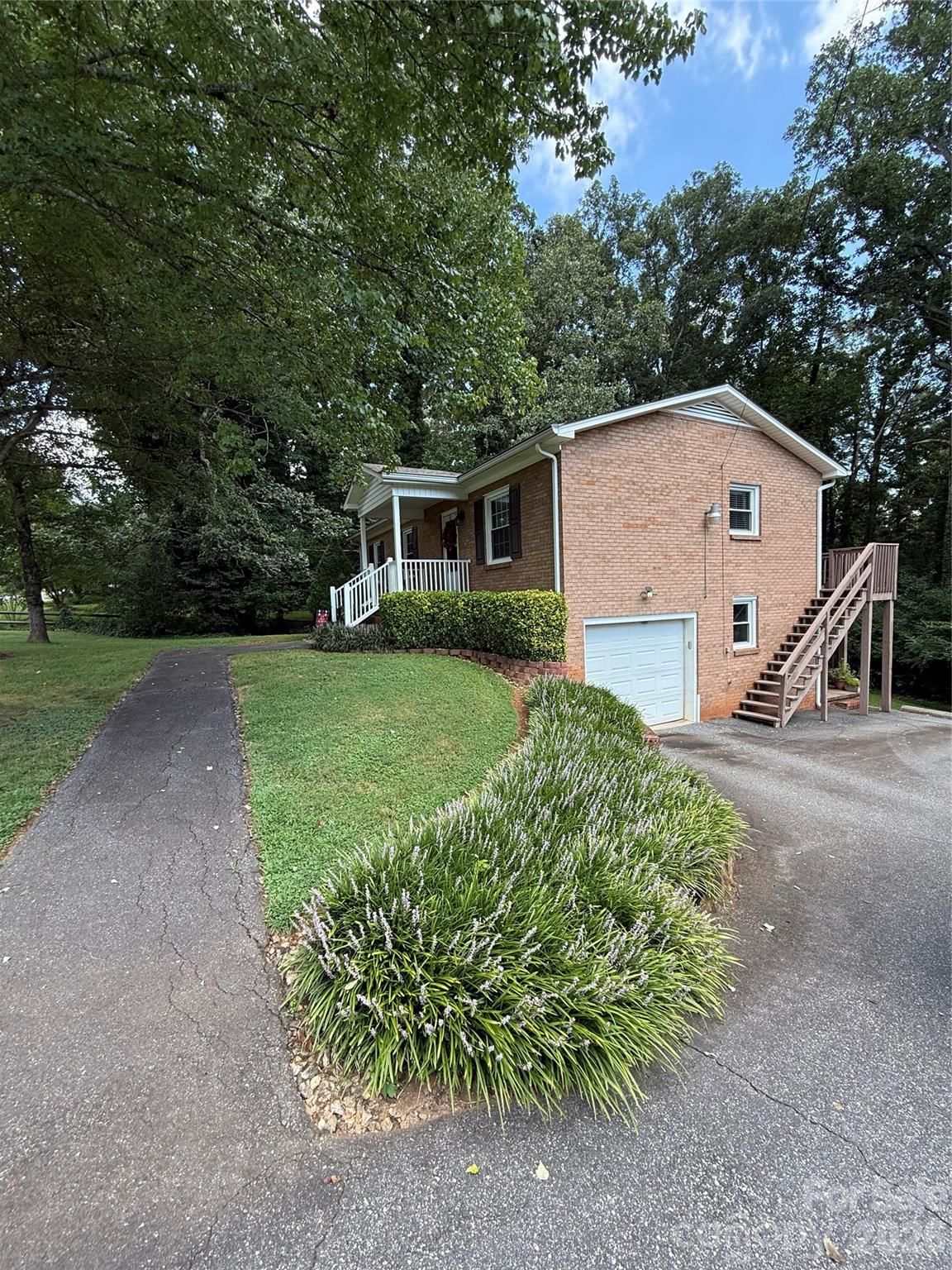 192 Heritage View Road, Hickory, NC 28601 - Photo 3