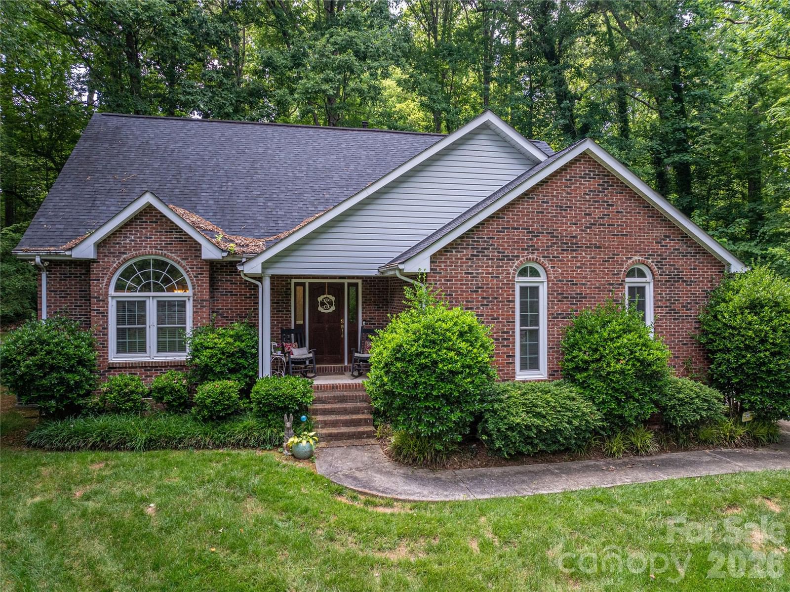 645 Deerfield Drive, Mount Holly, NC 28120