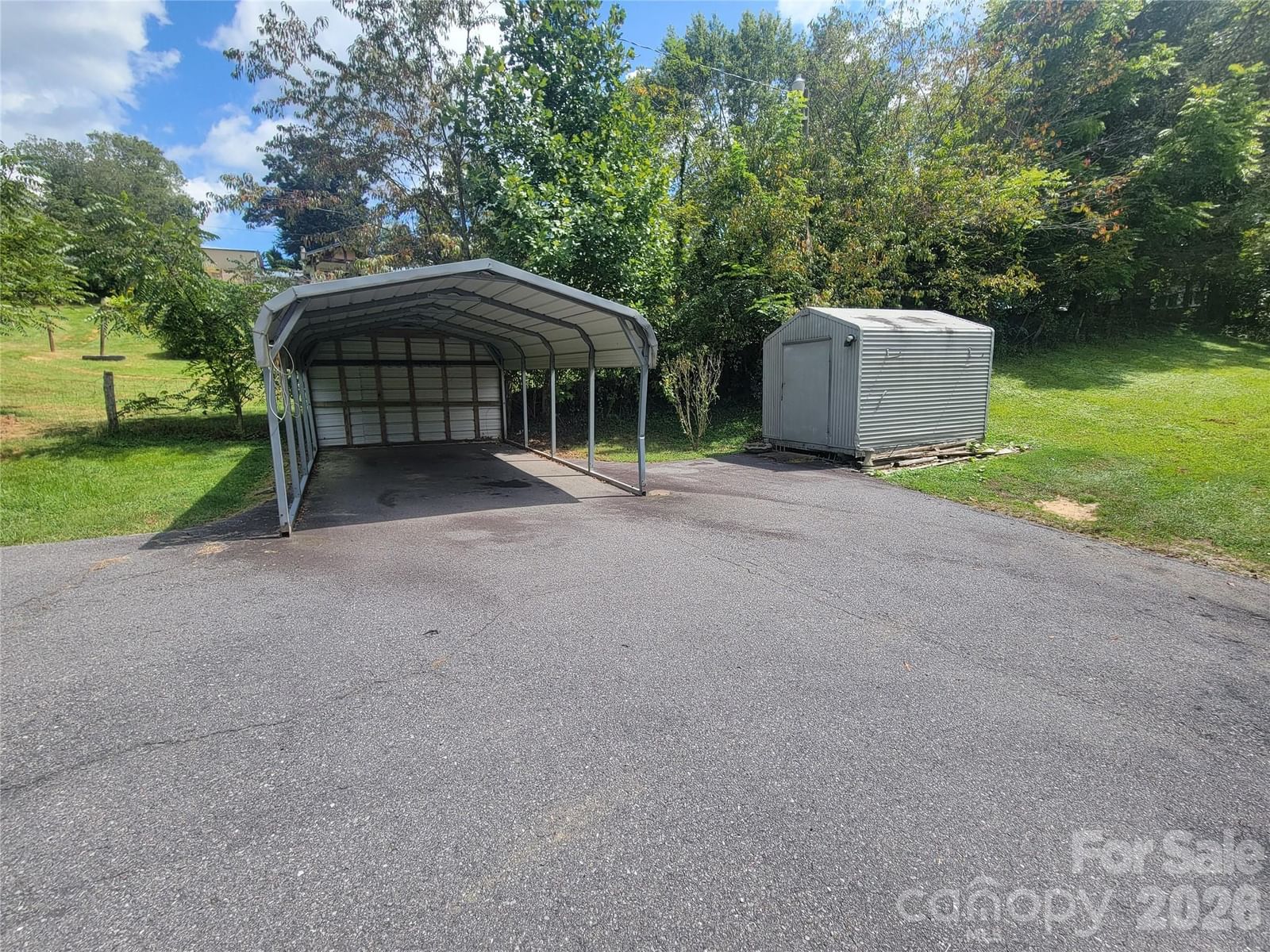 204 Kudzu Loop, Waynesville, NC 28786 - Photo 3