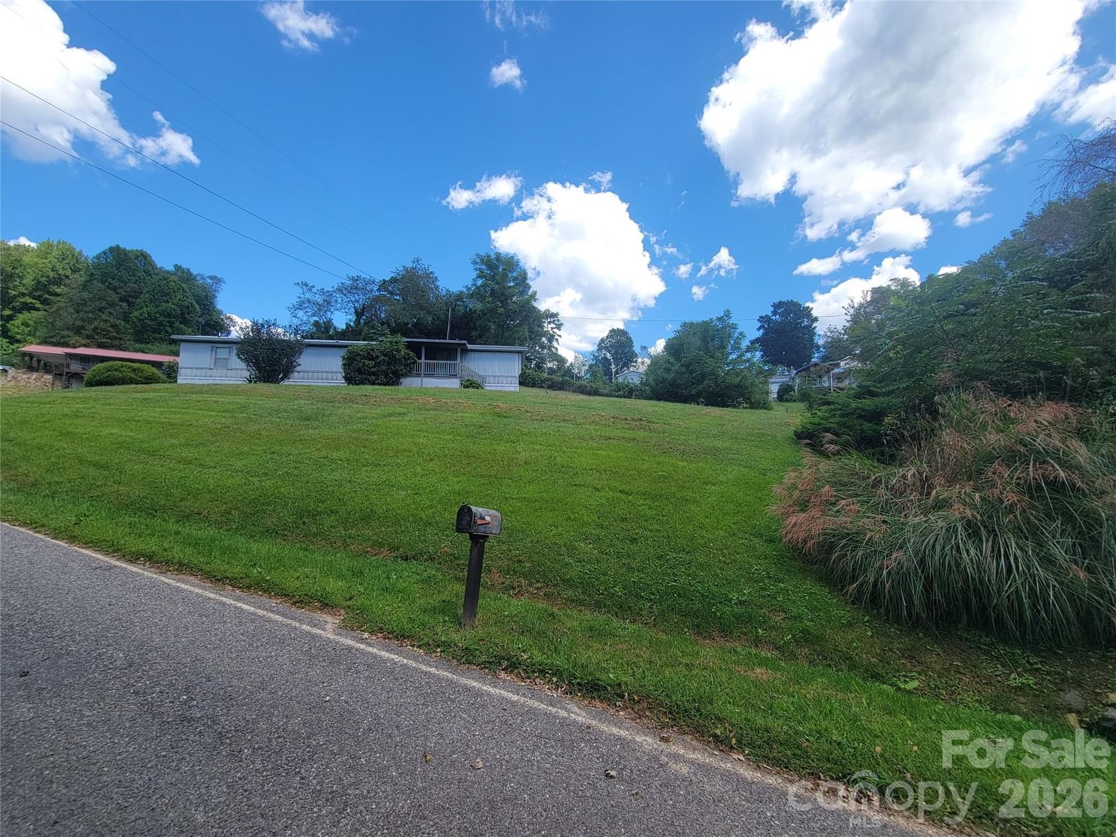 204 Kudzu Loop, Waynesville, NC 28786 - Photo 2