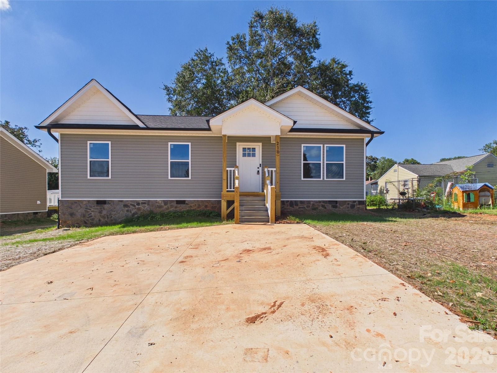 210 22nd Avenue Place, Hickory, NC 28601 - Photo 3