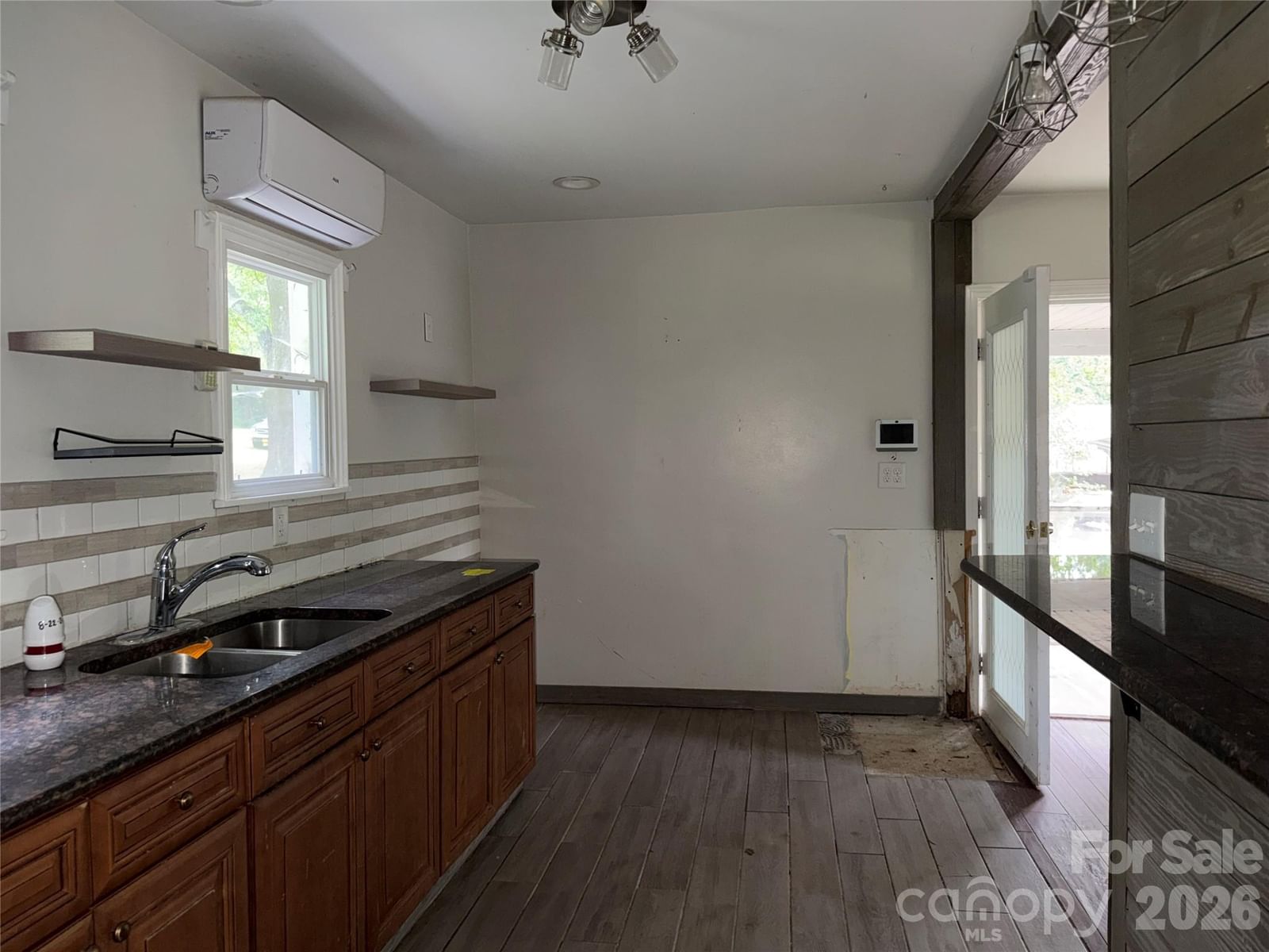 1442 School Street, Statesville, NC 28677 - Photo 5