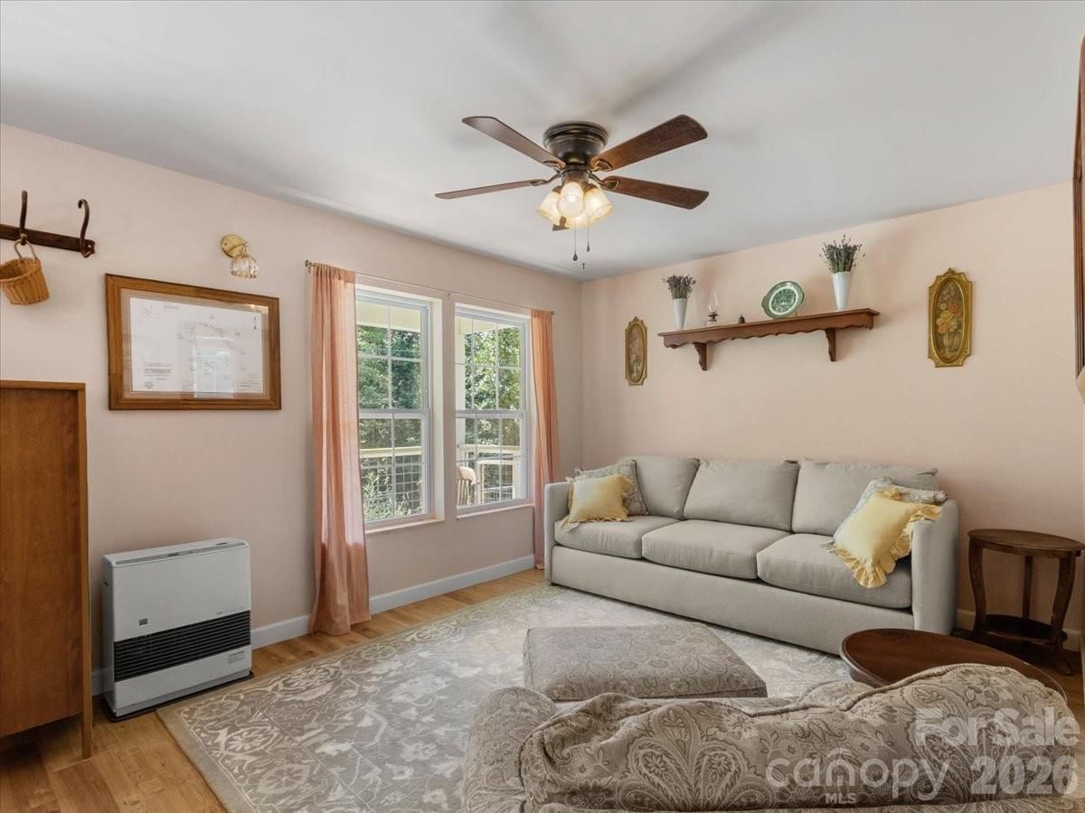 427 Hardscrabble Road, Burnsville, NC 28714 - Photo 2