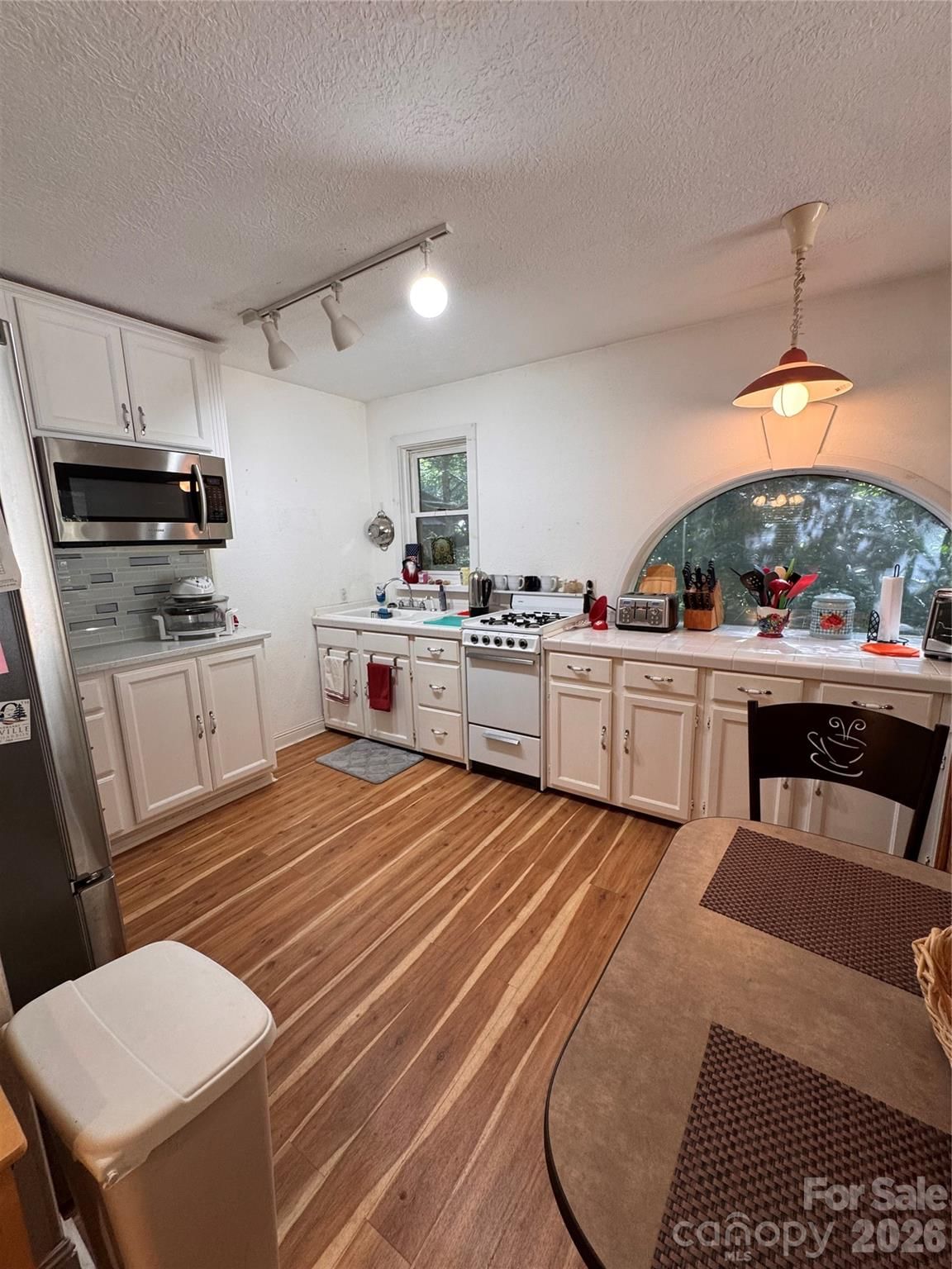 488 Hemlock Loop, Newland, NC 28657 - Photo 5