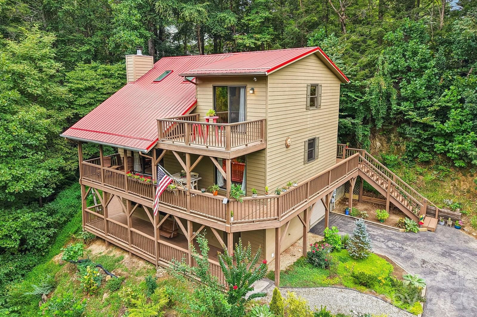 36 Nicholas Lane, Maggie Valley, NC 28751 - Photo 2