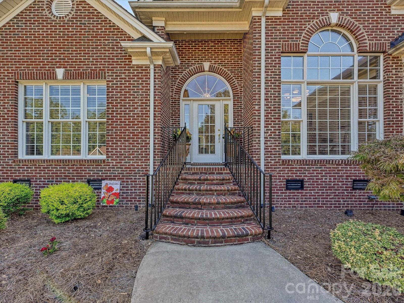 5125 WALNUT GROVE Court, Mount Holly, NC 28120 - Photo 2