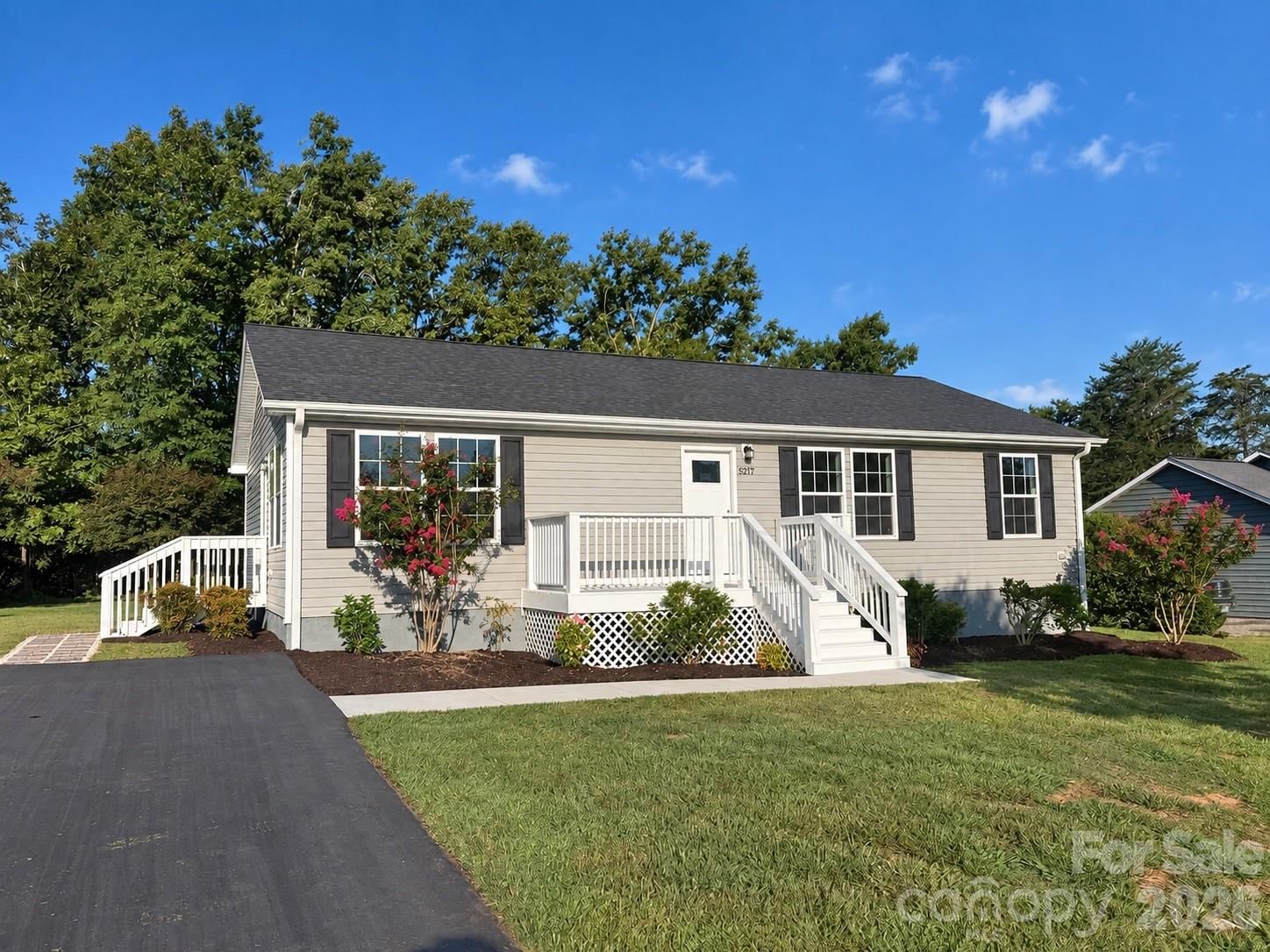 5217 Canterbury Drive, Conover, NC 28613