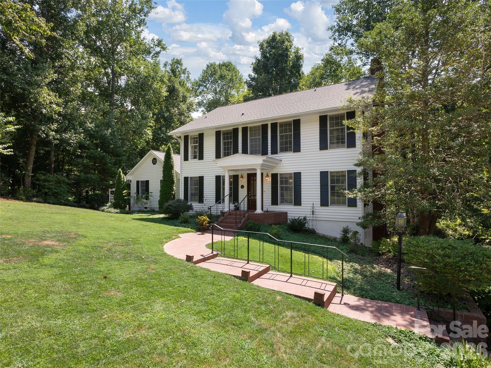 440 Sondley Woods Place, Asheville, NC 28805 - Photo 2