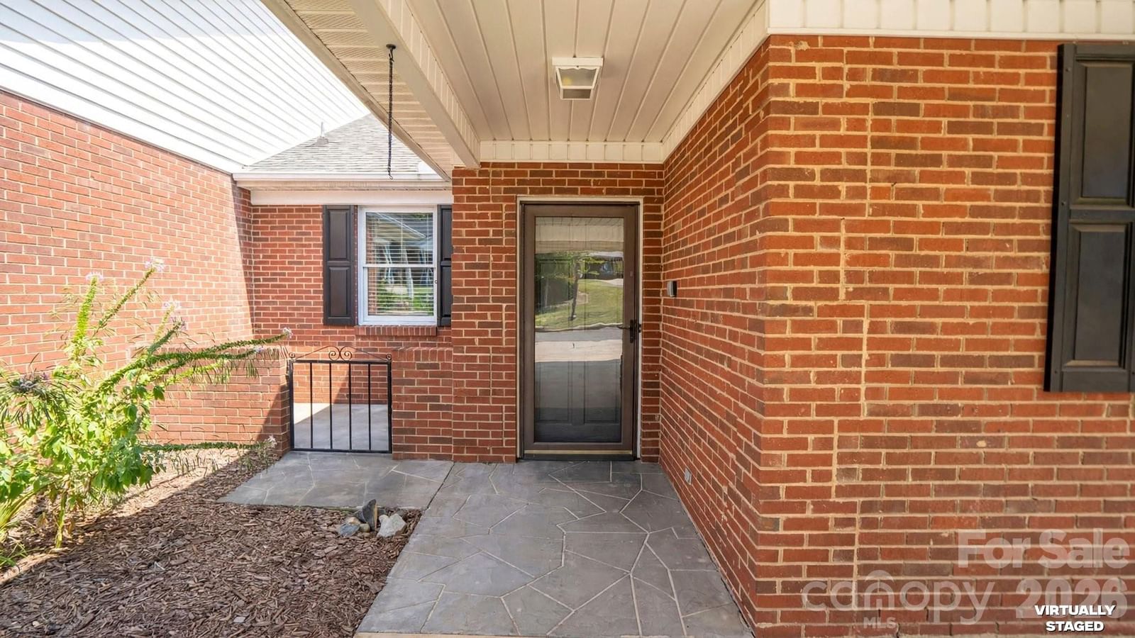 19942 Oak Leaf Circle, Cornelius, NC 28031 - Photo 2