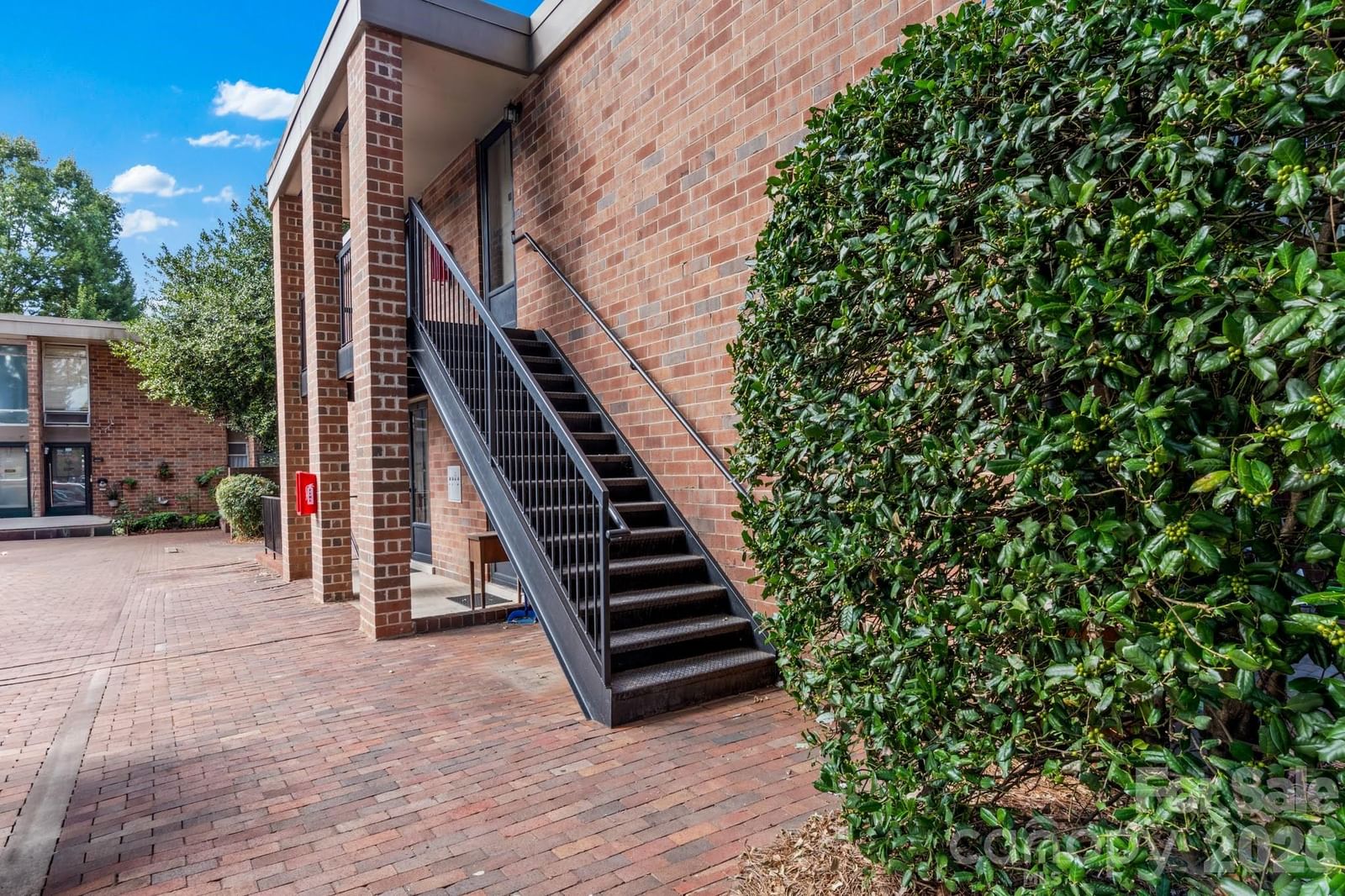 1805 Hawthorne Road, Winston Salem, NC 27103 - Photo 2