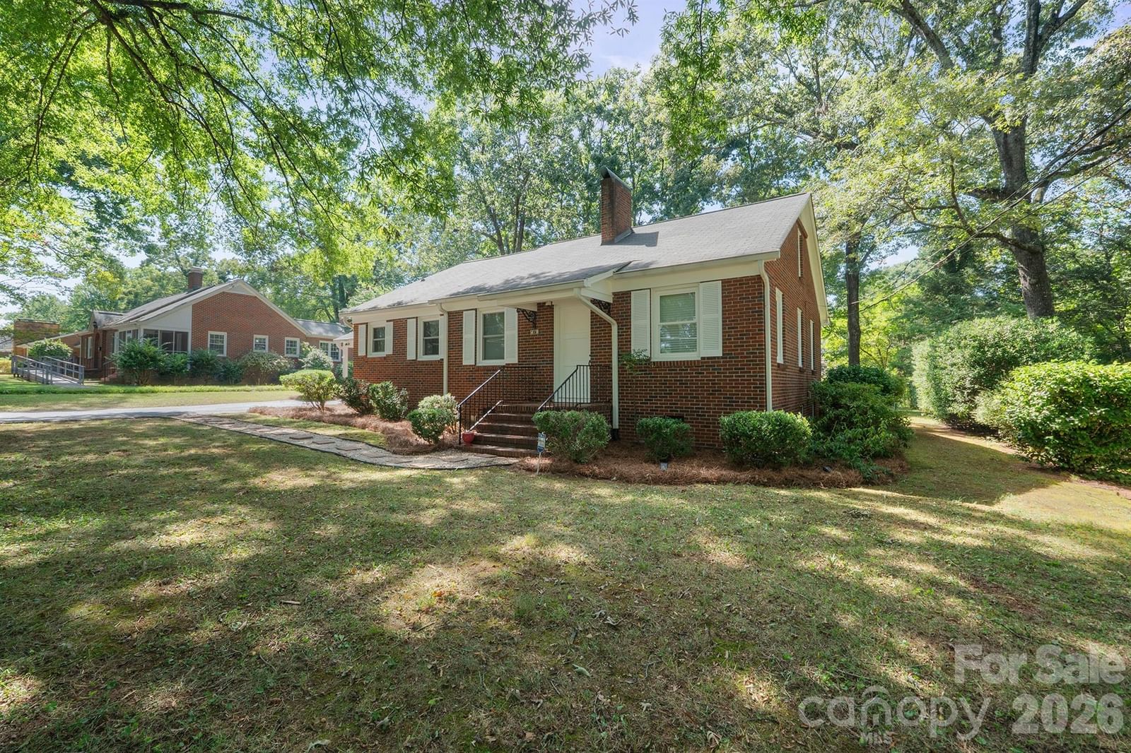 419 1st Avenue, Conover, NC 28613 - Photo 3