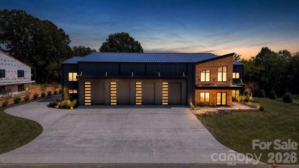 129 Sebring Drive, Mooresville, NC 28117 - Photo 2