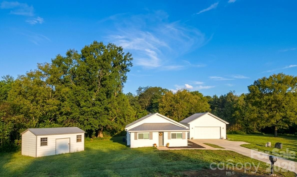 425 Hilbert Road, Rockwell, NC 28138 - Photo 2