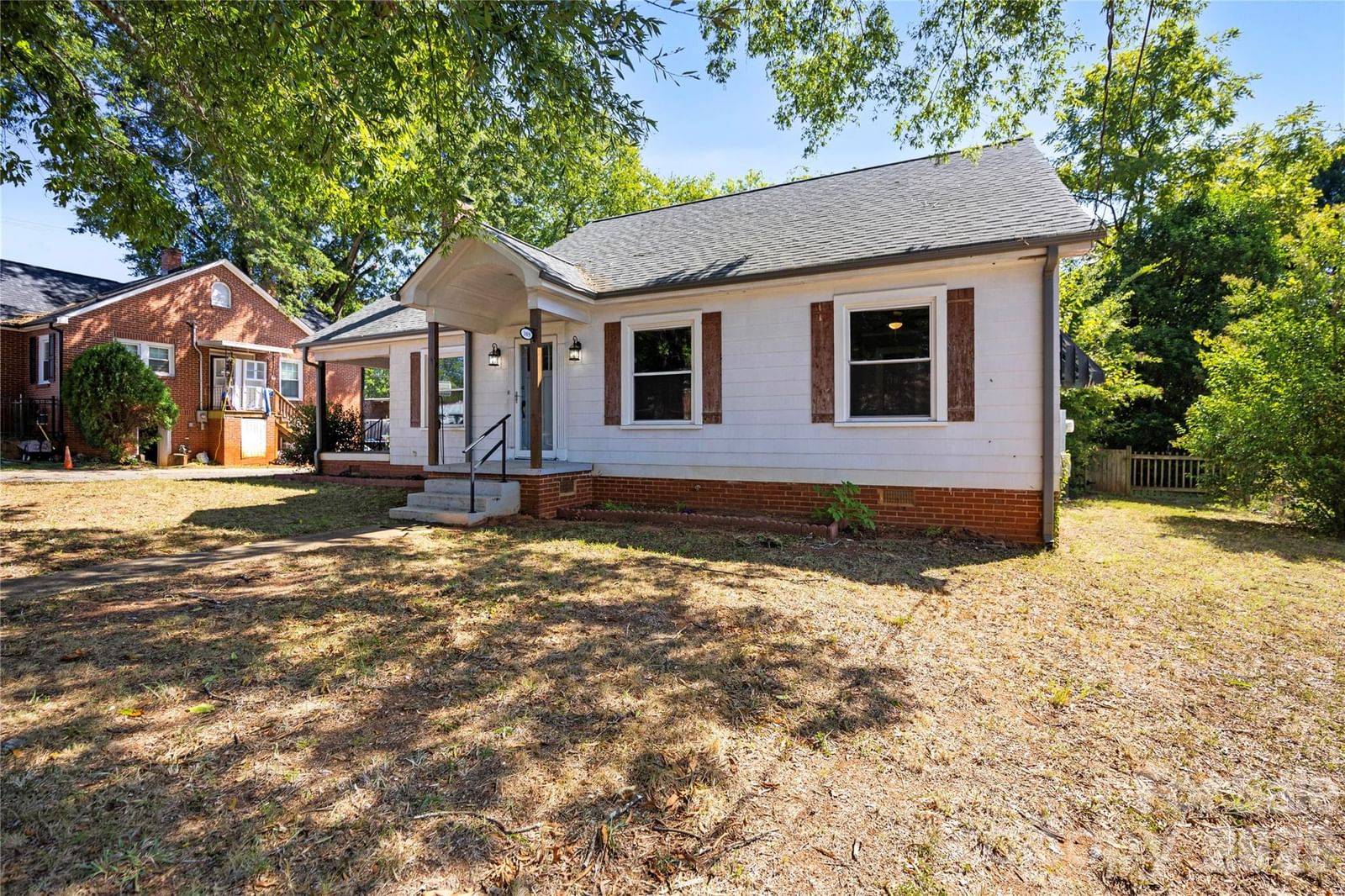 309 Main Avenue, Newton, NC 28658 - Photo 2