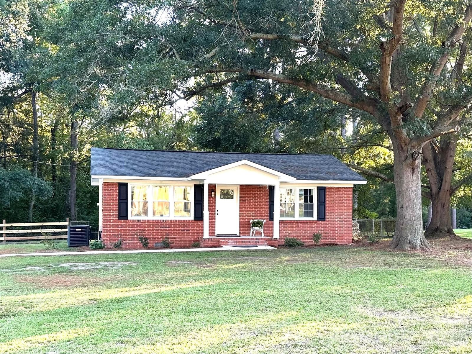 139 Robinhood Road, Hartsville, SC 29550