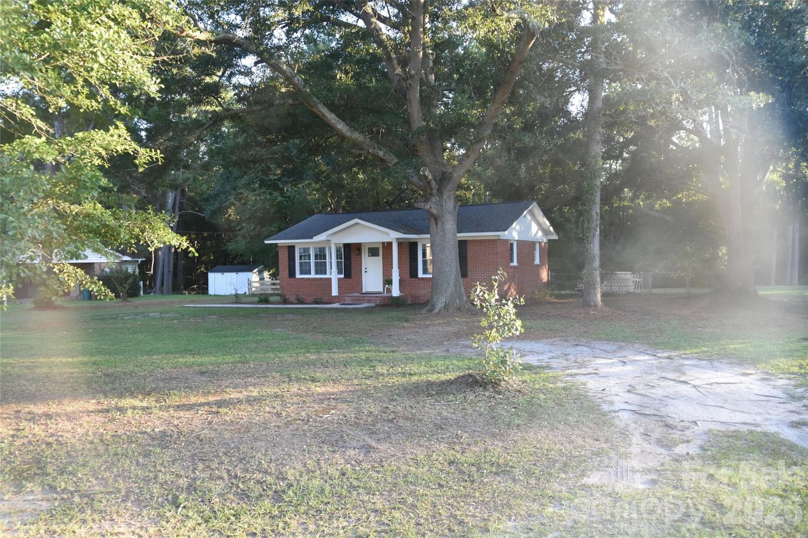 139 Robinhood Road, Hartsville, SC 29550 - Photo 4