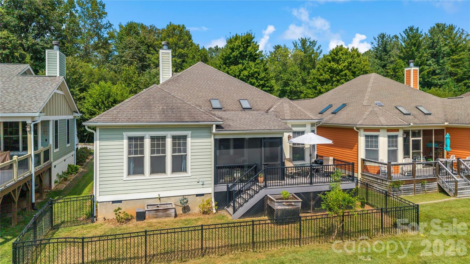 27 Dreambird Drive, Leicester, NC 28748 - Photo 2