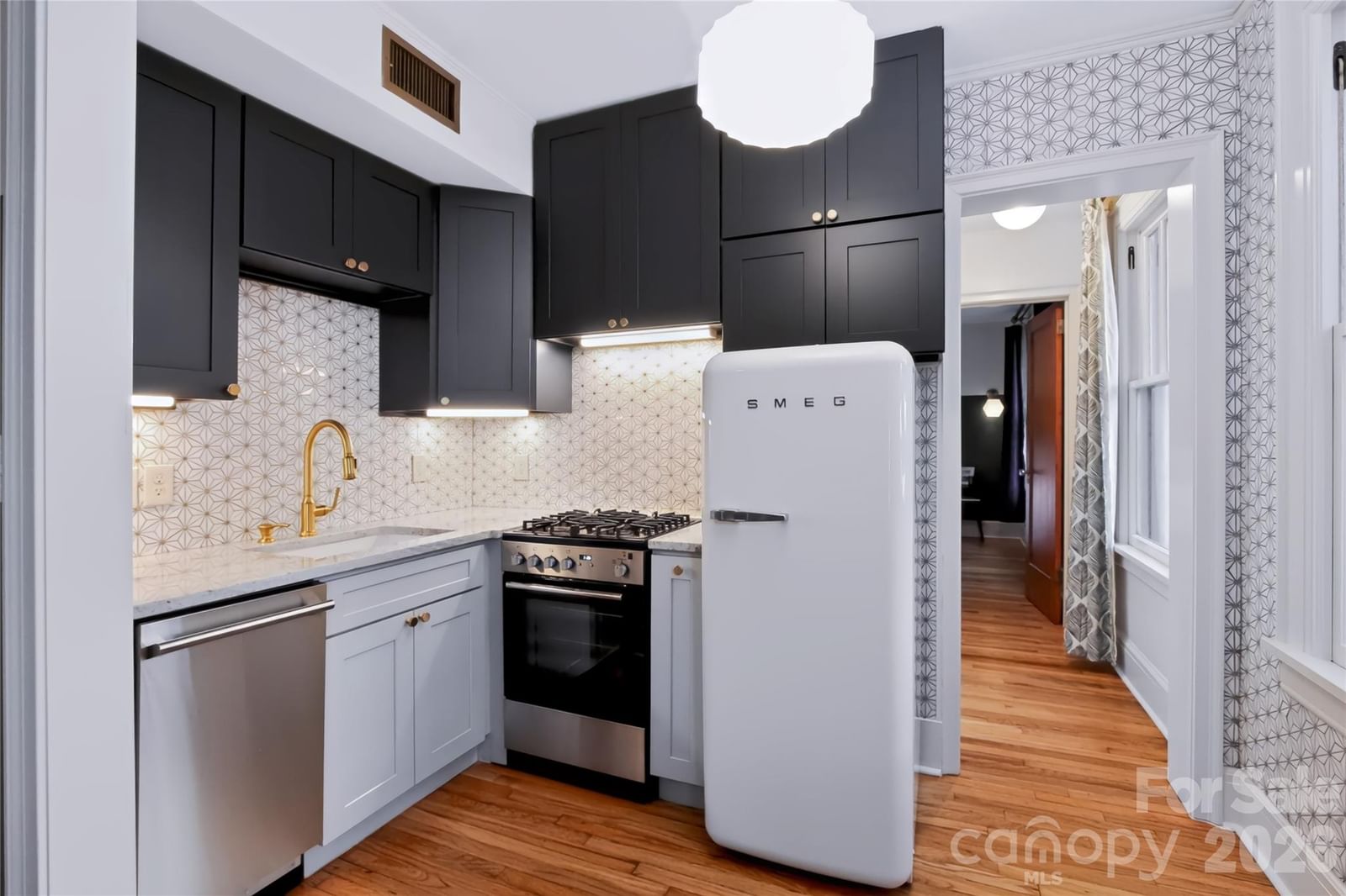 Property at 712 Louise #203, Charlotte, NC 28204
