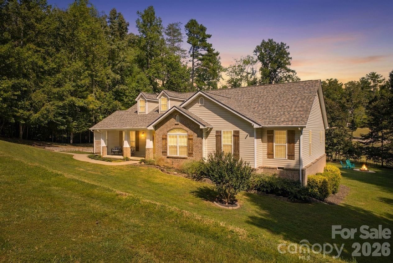 2055 Piper Ridge Drive, Lenoir, NC 28645
