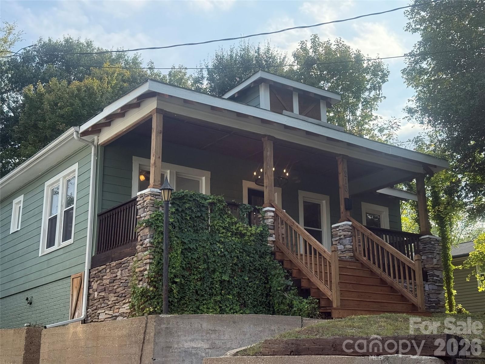 216 Catawba Avenue, Mount Holly, NC 28120 - Photo 2