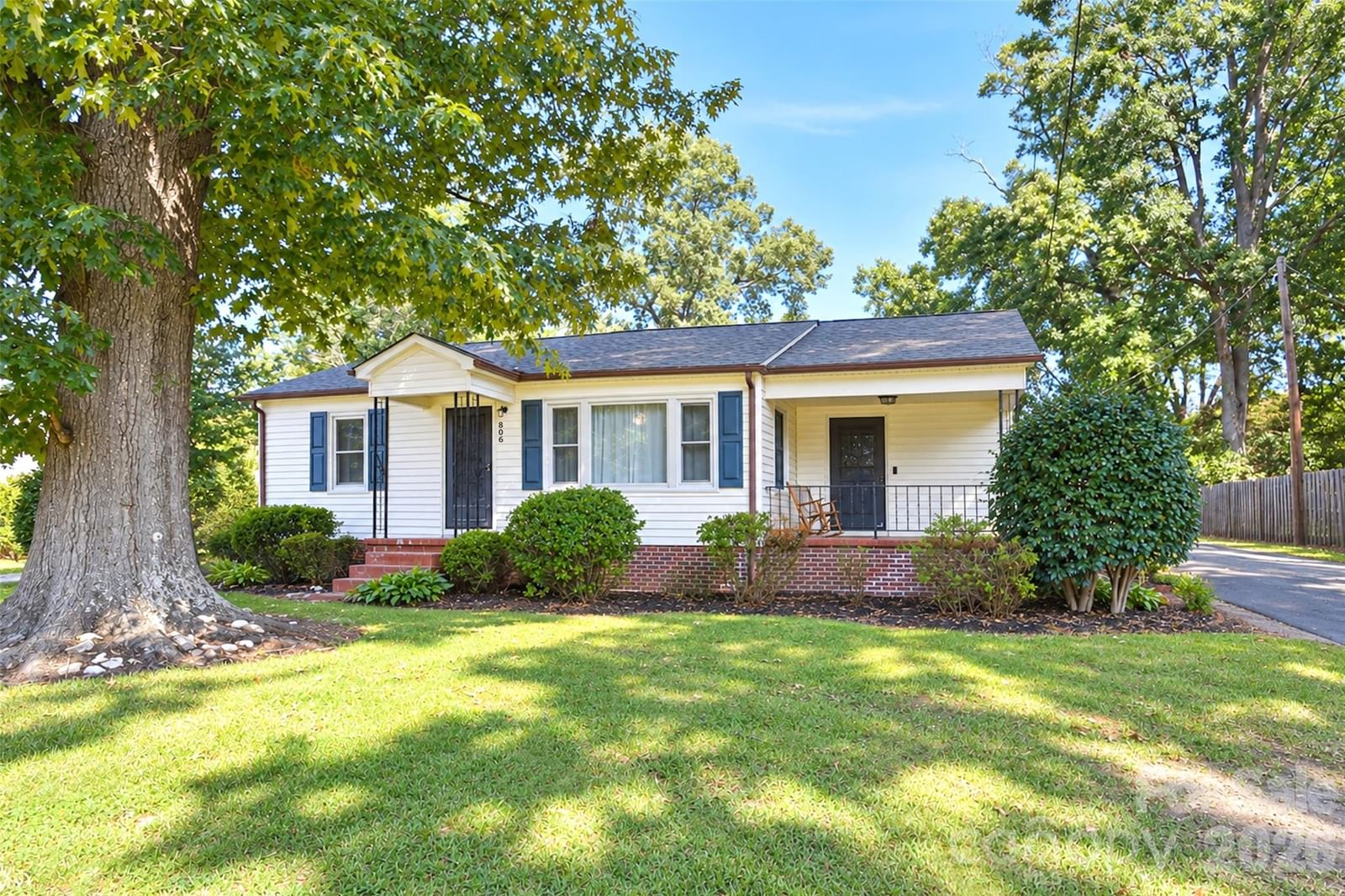 806 Applewood Street, Kannapolis, NC 28081 - Photo 2