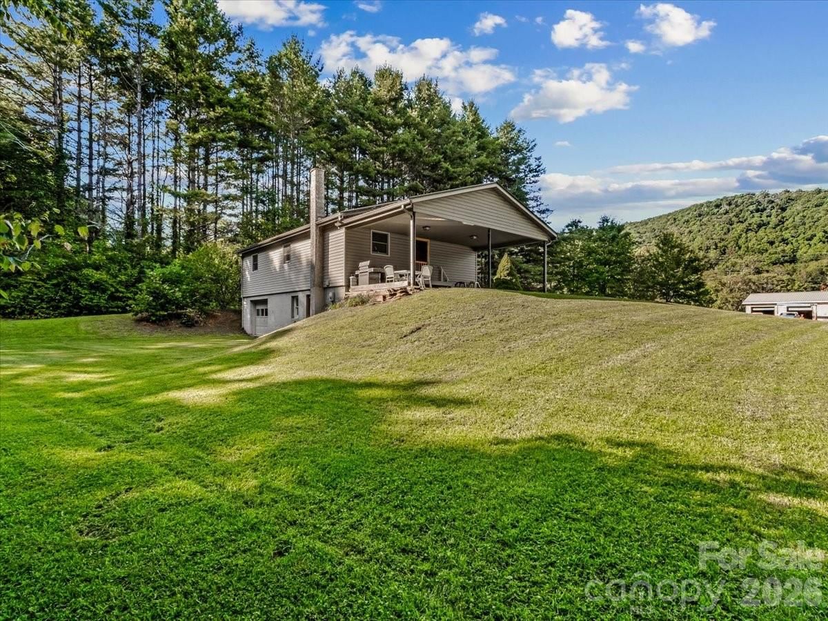 1840 White Oak Road, Burnsville, NC 28714 - Photo 2