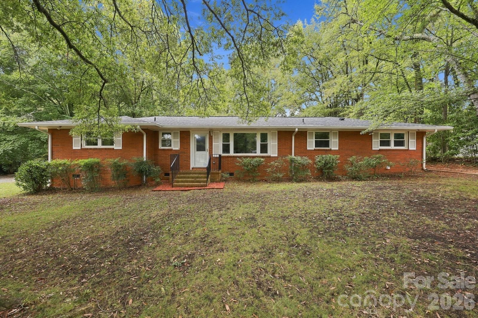 7029 Linda Lake Drive, Charlotte, NC 28215 - Photo 3