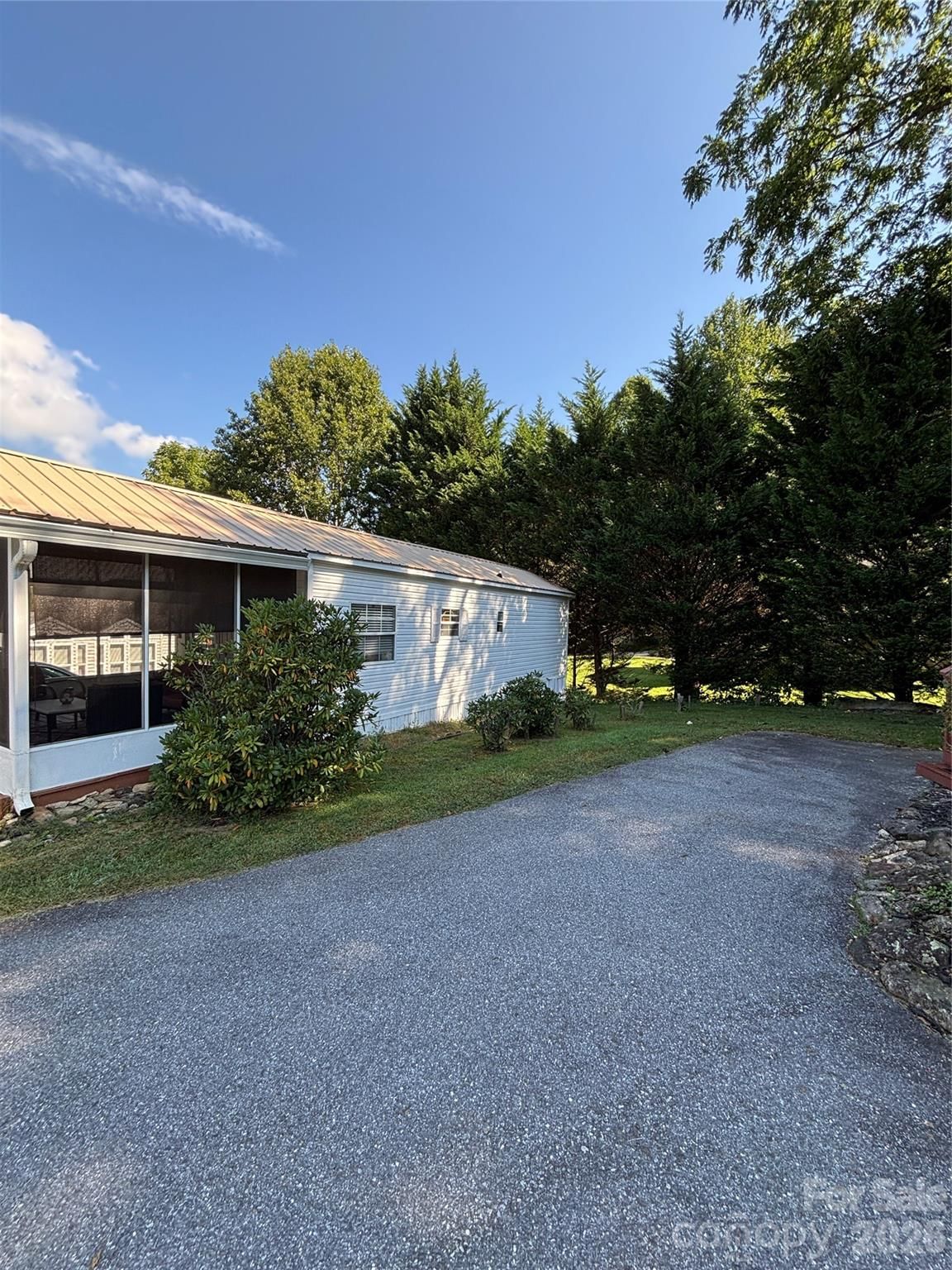 27 Levi Drive, Maggie Valley, NC 28751 - Photo 2