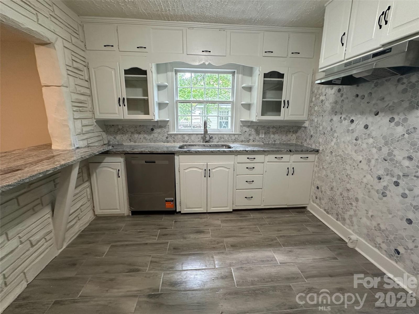 1900 Peachtree Street, Winston Salem, NC 27107 - Photo 2