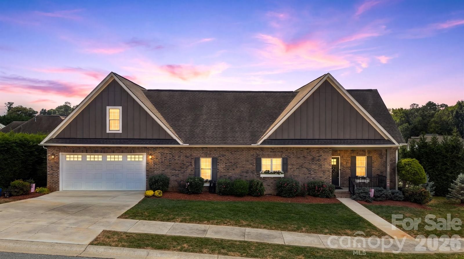 1258 10th Street Place, Hickory, NC 28601 - Photo 2