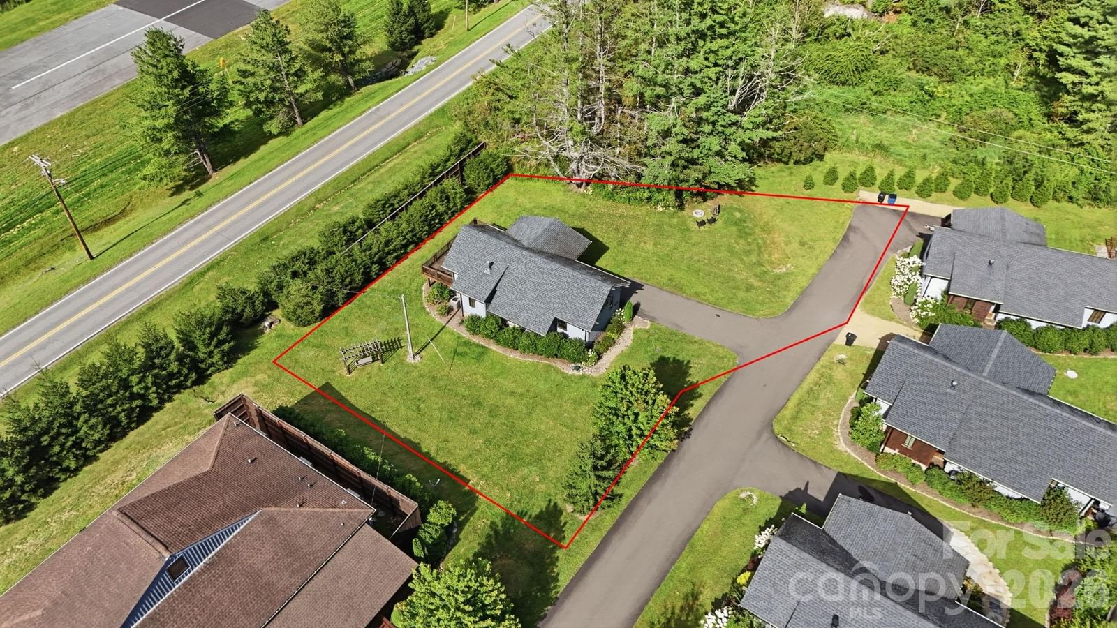 57 Valley View, Banner Elk, NC 28604 - Photo 4