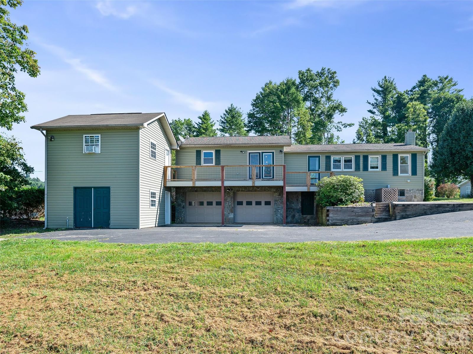 102 Phillips Road, Spruce Pine, NC 28777 - Photo 3