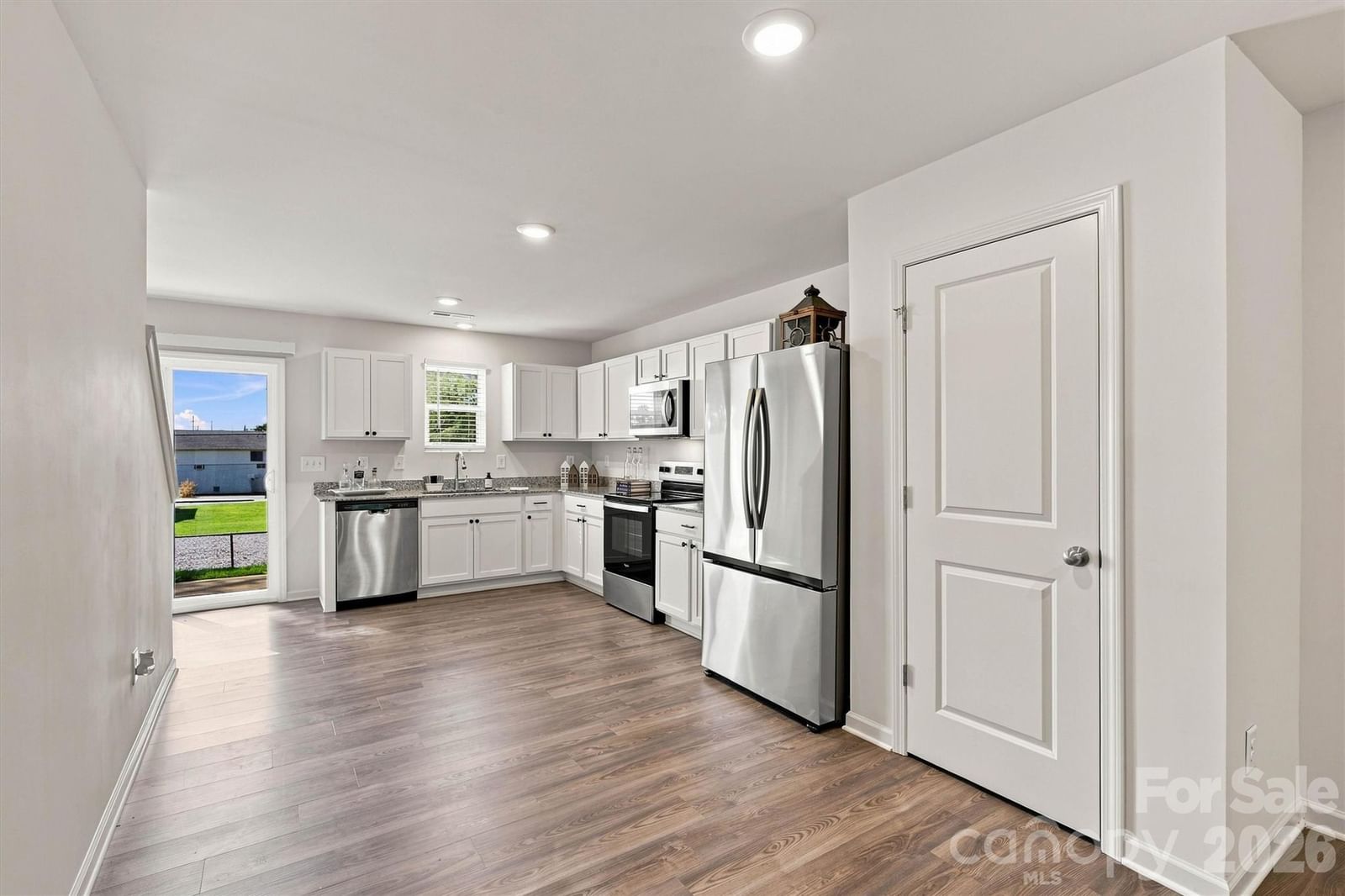 123 Villa Lane, Lincolnton, NC 28092 - Photo 2