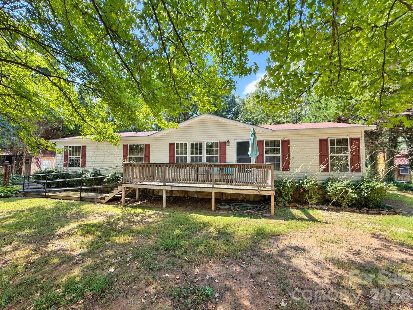 8596 Ledford Avenue, Connelly Springs, NC 28612