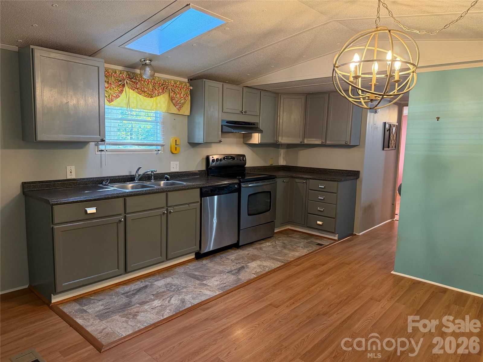 1025 29th Street Place, Conover, NC 28613 - Photo 4