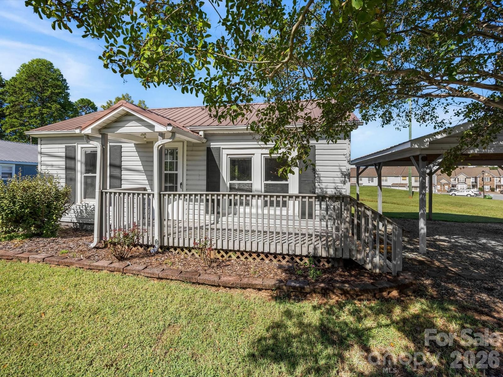 24 Forest Hill Road, Lexington, NC 27295