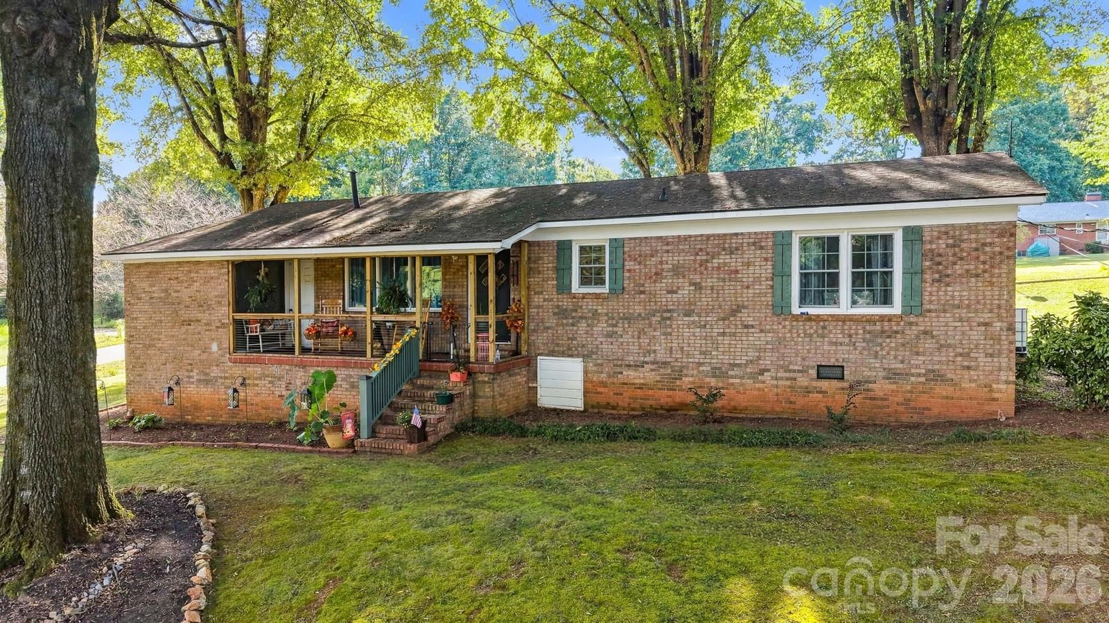 1210 2nd Street, Conover, NC 28613 - Photo 2