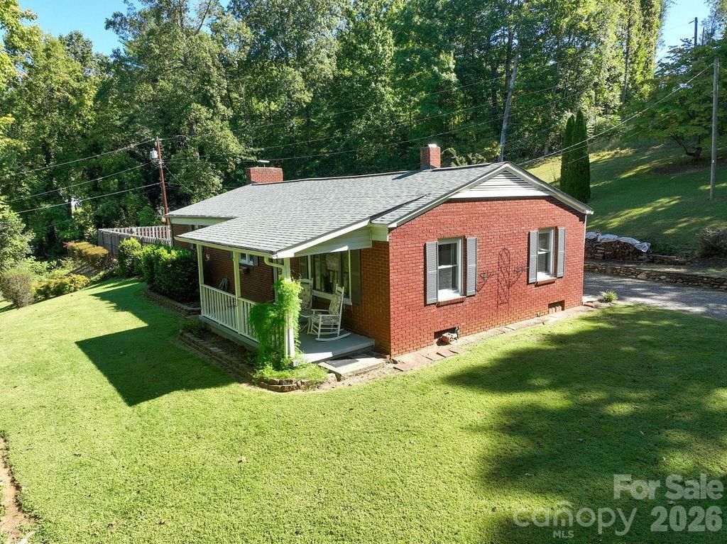 709 Berry Place, Lenoir, NC 28645 - Photo 3