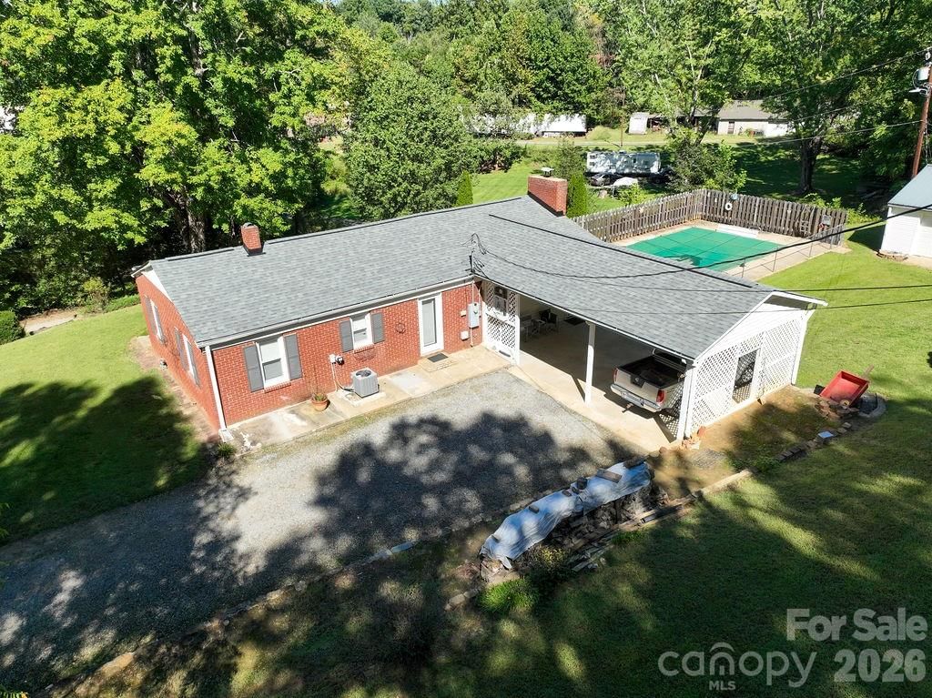709 Berry Place, Lenoir, NC 28645 - Photo 4