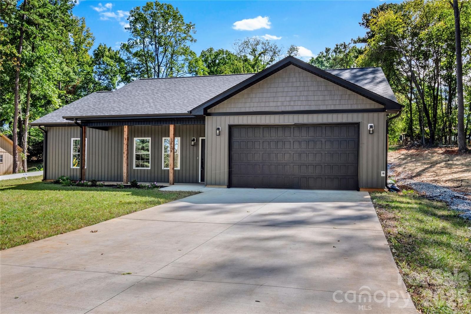 2328 Summerlin Street, Winston Salem, NC 27103 - Photo 2