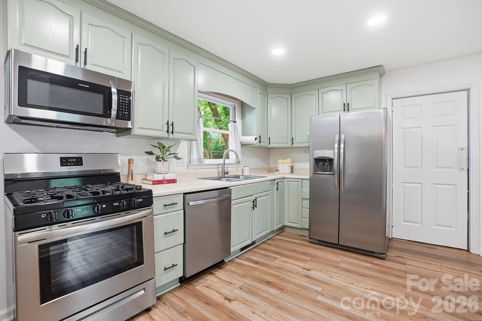 5060 Suwarrow Circle, Tega Cay, SC 29708 - Photo 3