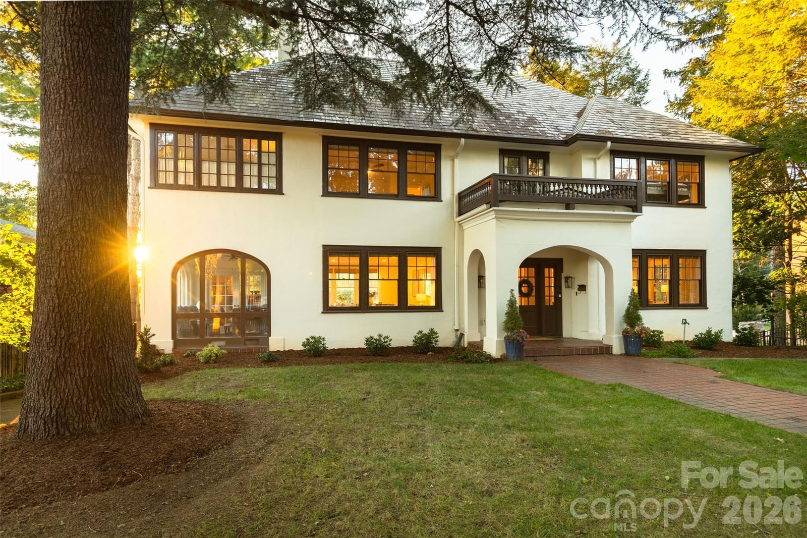 200 Kimberly Avenue, Asheville, NC 28804