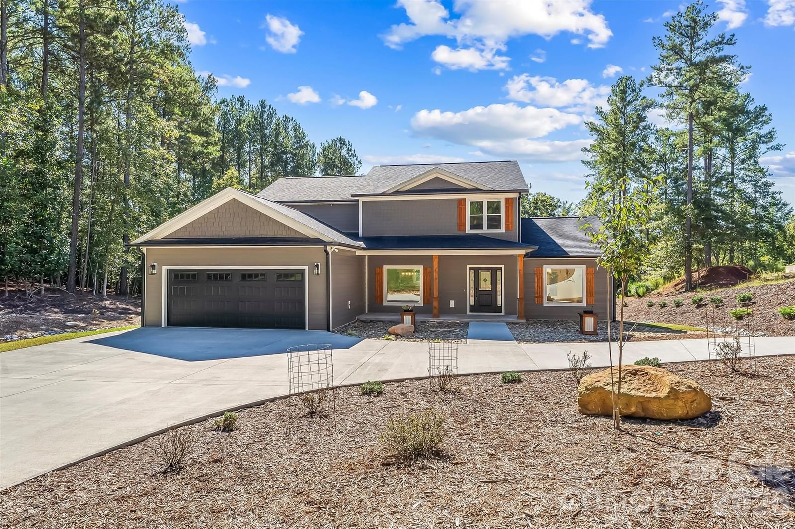 2366 Paradise Harbor Drive, Connelly Springs, NC 28612