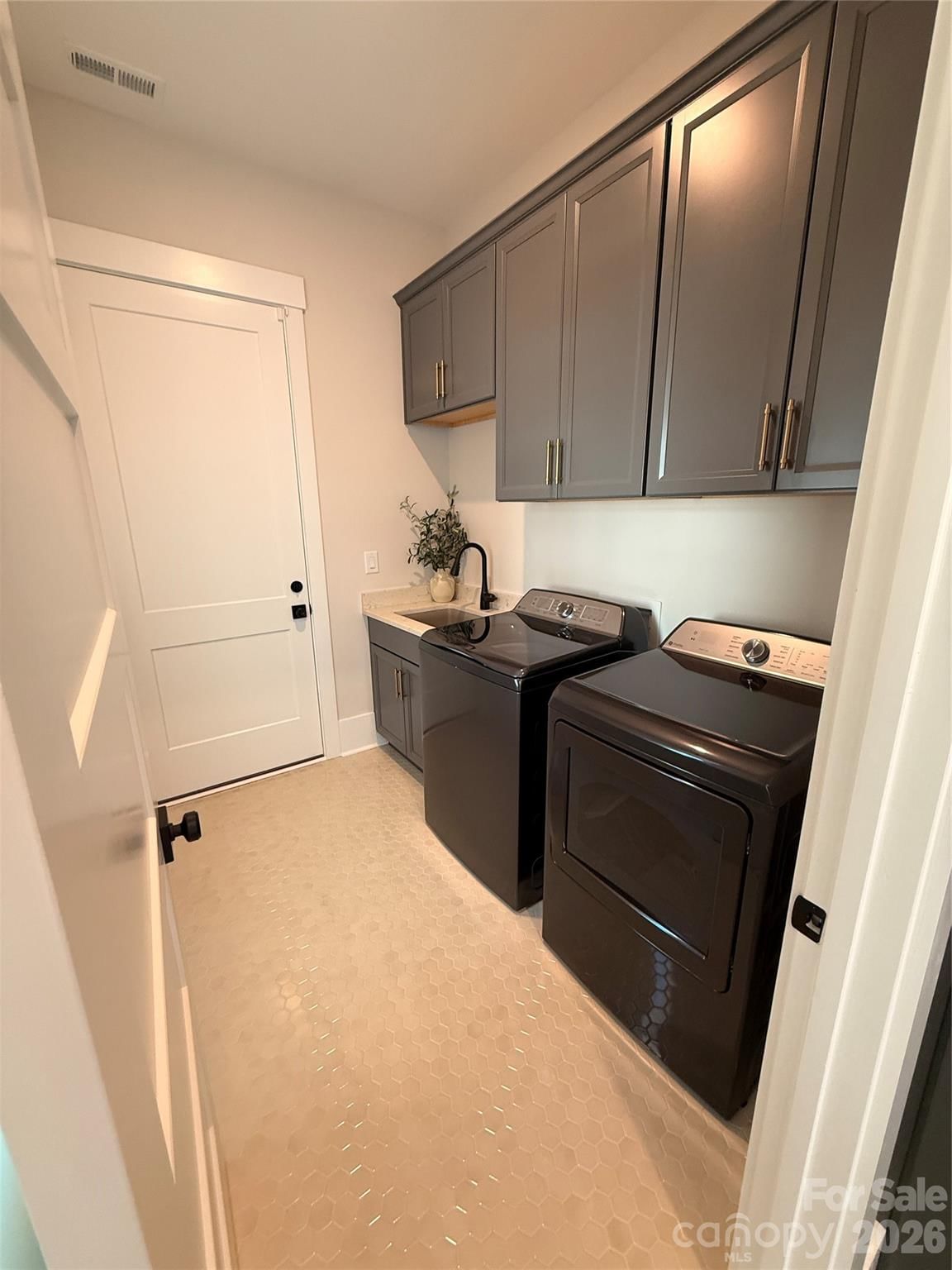 7455 Paddle Lane #057, Sherrills Ford, NC 28673 - Photo 4