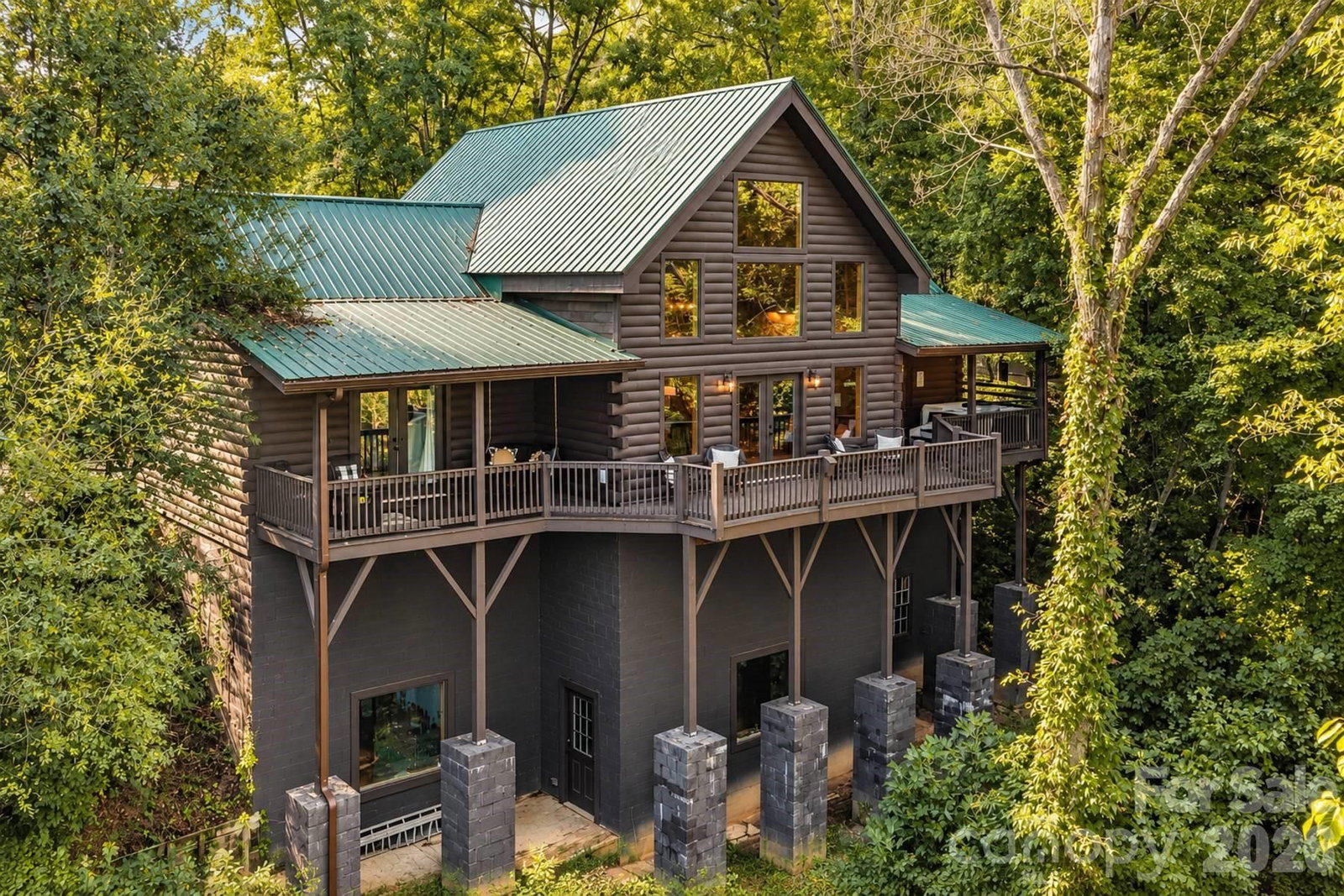 240 Fortner Avenue, Bryson City, NC 28713