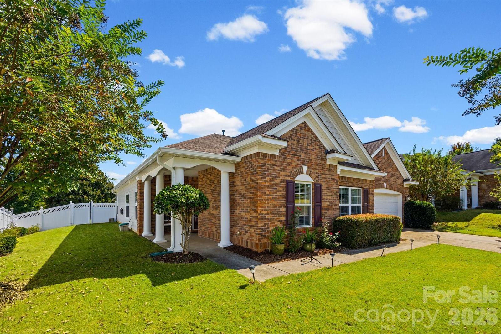 370 Mount Side Way, Fort Mill, SC 29715 - Photo 2