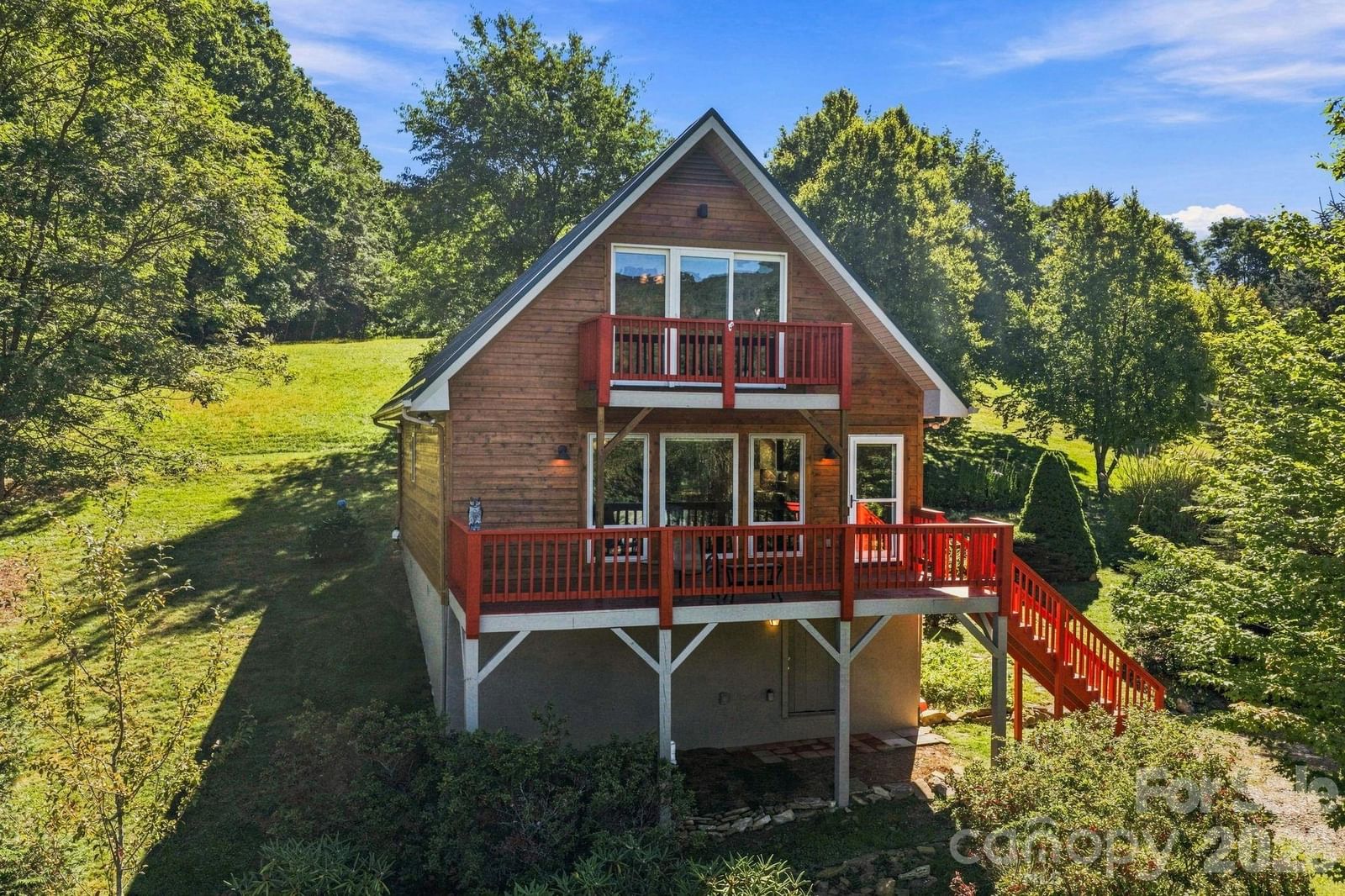 190 Camelot Drive, Banner Elk, NC 28604