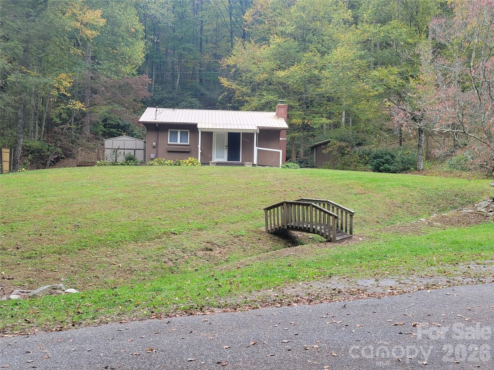1061 Caldwell Drive, Maggie Valley, NC 28751