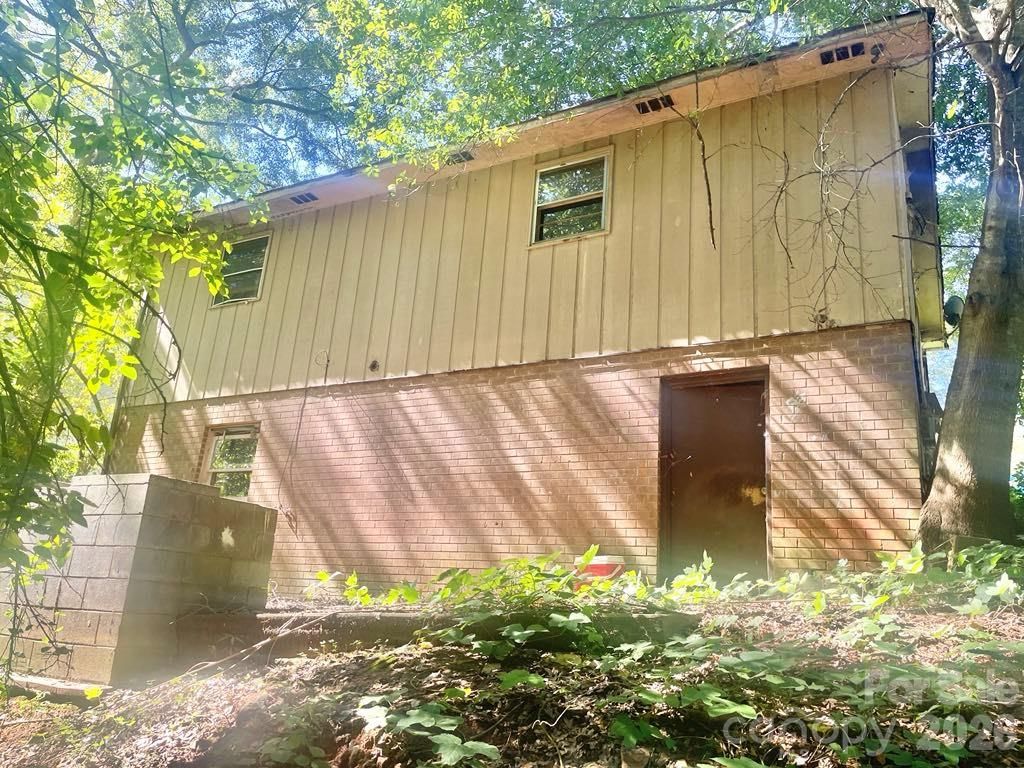 419 Rocky Brook Drive, Shelby, NC 28150 - Photo 2